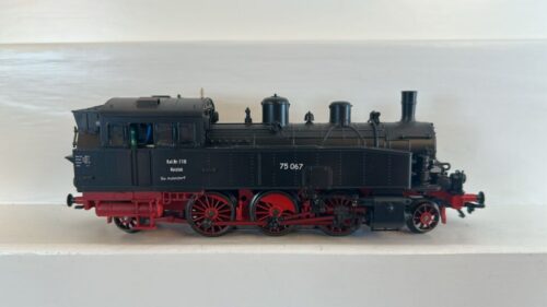 Märklin 37133 Dampflok mit Heizkamin Digital