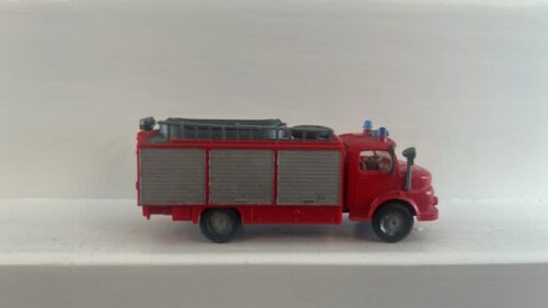 Wiking LKW Feuerwehr mit Schlauchboot am Dach