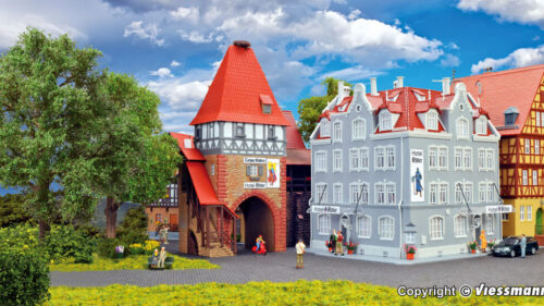 Kibri 12507 H0 Hotel Ritter mit Stadttor