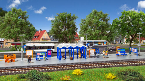 Kibri 38108 H0 Deko-Set Rund um den Bahnh