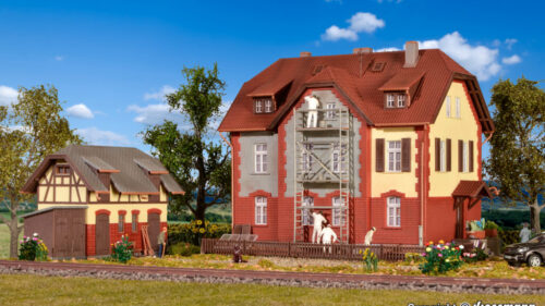 Kibri 39315 H0 Eisenbahner Wohnhaus mit N
