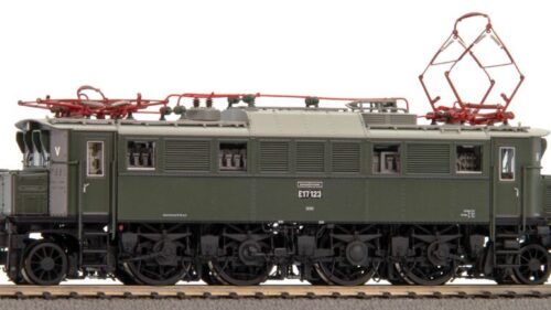 PIKO 21782 E-Lok BR E17 DR III + DSS PluX22