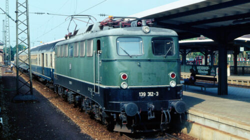 PIKO 21790 ~E-Lok/Sound BR 139 grün DB IV + PluX22 Dec.
