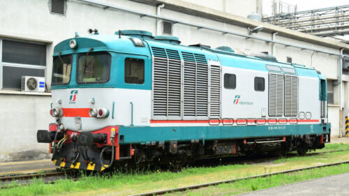 PIKO 22034 Diesellok D.445 dritte Serie mit Schneepflug FS VI + DSS PluX22