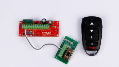 PIKO 35040 R/C Sender und Empfänger für Loks