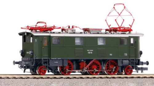 PIKO 51411 ~E-Lok BR E 32 DB III + PluX22 Dec.