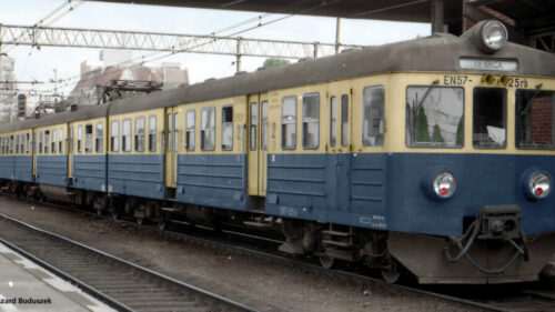 PIKO 51453 ~E-Triebzug/Sound EN 57 PKP IV + PluX22 Dec.