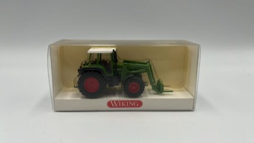 Wiking 377 39 31 Fendt Vario mit Frontladegabel Traktor